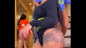Preview 3 of Japan Girls Rape Sex - Colombiana culona moviendo el culo