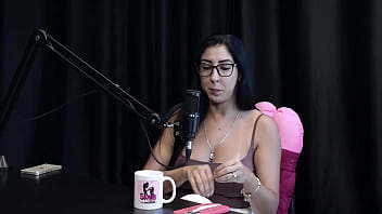 Preview 1 of Hot Indian Sister - Ir na casa de swing era um momento de lazer,  transou no meio do mar,  e sobre o Maximo Garcia... - Renatinha Melo (WATCH ON: SHEER/RED)