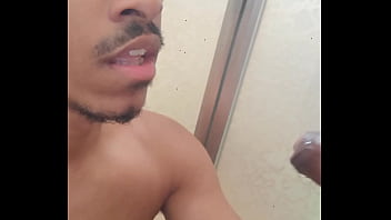Preview 1 of Epdirkxim - SeuSubPink Drinking piss from a big black cock