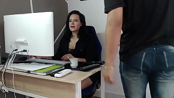 Preview 1 of Hostage Tied Up - me follo duro a la esposa de mi jefe hasta hacerla correr y le demuestro que ella es mi amante. H.L.