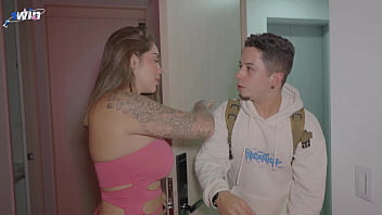 Preview 1 of Sunny Leone Bule Dress - Delivery guy with big cock fucks busty porn actress and gives creampie - Sara Blonde