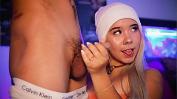Preview 1 of Moms Cheat My Father - Colombian slut with an angelic face fucks with her and sucks cock like crazy for you on her webcam show