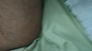 Preview 4 of First Amateur Black - Neg&atilde_o comendo branquelo rabudo