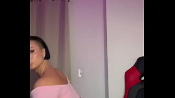 Preview 4 of Amateurs Latina Webcam - Zahra sexy dance