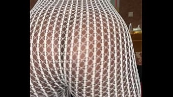 Preview 2 of Drin Sex - Big black booty twerking