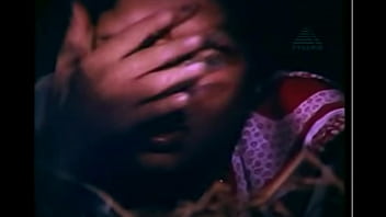 Preview 2 of Desivideoz - Murli,  Kuili uncensored - Kannil Etho Minnal -Song