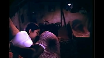Preview 3 of Desivideoz - Murli,  Kuili uncensored - Kannil Etho Minnal -Song