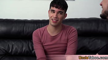 Preview 1 of Hq Porn Hotbigtitsmom - He never sucked a dick but always wanted to So today I offered him a free blowjob