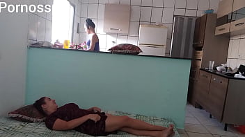 Preview 1 of Breast Elm - enquanto minha mulher briga comigo de um lado  eu fodo a amiga dela do outro