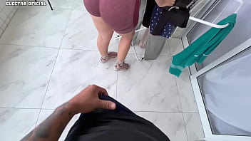 Preview 1 of Sexo Tp - Contratei essa empregada,  ela tem a bunda enorme,  fico louco de tes&atilde_o