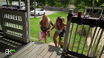 Preview 1 of Skylanoyea - 4 Women,  4 Dildos - StepMom,  StepSisters &amp_ StepDaughter - FUCKING IT OUT - Return Of The Melons! Trailer 2of6