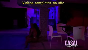 Preview 2 of Xxx Idnen Sex Video - O seguran&ccedil_a me pegou gostoso na piscina do hotel