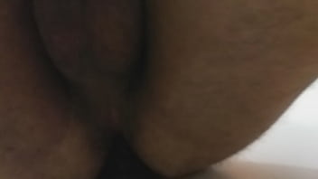 Preview 4 of Giana Teen Kobi - Dando pro consolo