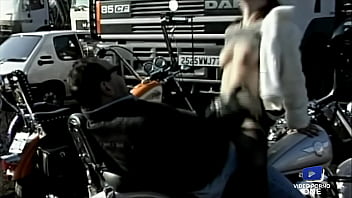 Preview 4 of Indian Besi Amazing Boy - Lee Ann et Maeva,  brunettes rebelles,  baisent sur une moto