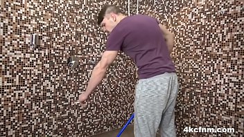 Preview 1 of Su Tio Se La Coje En La Litera - CFNM Grandma starts The Monster Cock Challenge