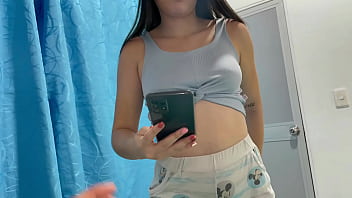 Preview 1 of Gau Formem - Le tomo unas fotos a mi cachonda hermanastra y me pone caliente para follarla duro por el culo.