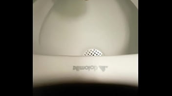 Preview 1 of Kim Kadar Shiyan - Me pissing at urinals