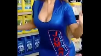 Preview 4 of Grinding Public - EDECAN BAILANDO SEXY
