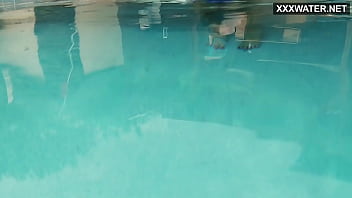 Preview 4 of Bgg Pron - Watch Emi Serene cum underwater