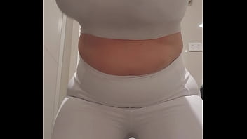 Preview 4 of Teen Sex Genc Kizi Iyi Sikiyor - Boob flash in the gym locker room