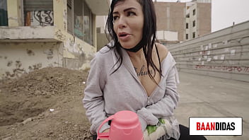 Preview 1 of Sex Bebysistr - milf aprovecha para ganar algo de fama chupando mi polla