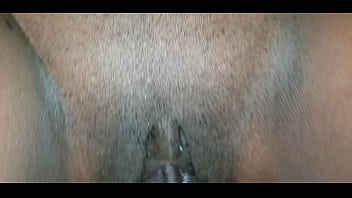 Preview 1 of Lara Linelli Y Su Mini - Un servicio a domicilio en un hotel - despertando
