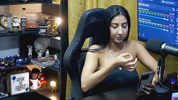 Preview 2 of Creamy English - Ruan mostrou o pau pra Renatinha Mello,  ela adorou o pau e as bolas dele,  ser&aacute_ que eles se pegaram? - Podcast P&aacute_pum no Barraco!