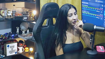 Preview 1 of Creamy English - Ruan mostrou o pau pra Renatinha Mello,  ela adorou o pau e as bolas dele,  ser&aacute_ que eles se pegaram? - Podcast P&aacute_pum no Barraco!