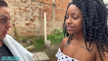 Preview 1 of Shcool Girldady - NOVINHA DANDO PRA DOIS NA FRENTE DA MADRASTA