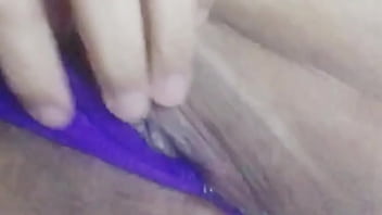 Preview 1 of Playing Pussy Under Table - Jugando con mi conchita
