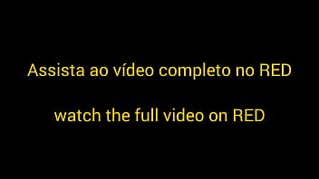 Preview 4 of Power Piss Play - O profissional n&atilde_o aguentou me ver de pernas aberta!