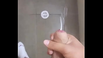 Preview 2 of Milik Woman Fuck - Me saco mucha leche en la ducha