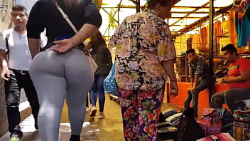 Preview 3 of Neghibour Aunty Seduced - Street of Mexico