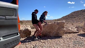 Preview 3 of Inocent Cutie - Amateur couple have sex in Las Vegas on a windy day