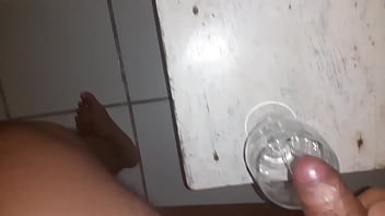 Preview 3 of Mfuck Com - Servindo porra