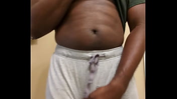 Preview 1 of Mamma Hindi - Shaking my dick in grey shorts