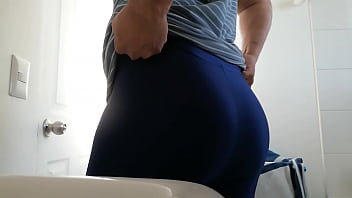 Preview 1 of Hot Trailertrash Handjob And - Nueva calza ajustada