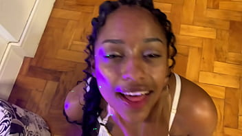 Preview 4 of Aaw Y - Enteada estava me devendo e pagou com mamada