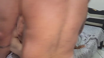 Preview 3 of Blond Steal From Frind - A Iara Argentina veio em casa foder comigo e com o Dig&atilde_o,  ela estava louca pra dar o cu e fez DP. Completo no Red.