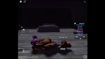 Preview 3 of Rebecca Linaire - Mi amiga futa me folla despu&eacute_s de chup&aacute_rsela en Roblox