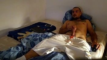 Preview 1 of Big Oiled Ads - pollish guy jerking off to orgasm
