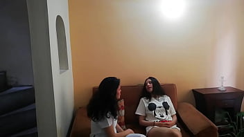 Preview 1 of Left Uncle Home - Visito a mi paciente con Covid