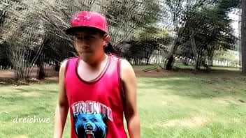 Preview 3 of Pelajar Vietnam - Entrenado como puta en el parque con morbo en espa&ntilde_ol