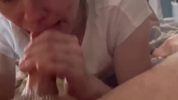 Preview 3 of Cryig Xxx - Amateur babe knows how to suck dick
