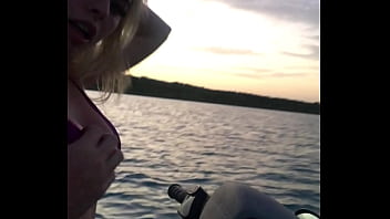 Preview 2 of Tits Chicks Bitches - CHICA MAS CALIENTE DEL MUNDO SEXO PUBLICO MOTO DE AGUA M&Eacute_XICO