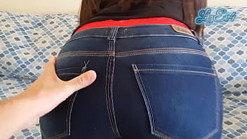 Preview 1 of Bloomyogi - la empleada me calienta con sus jeans ajustados,  me la follo rico,  tiene un culo re grande
