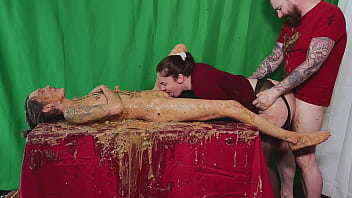 Preview 4 of Combat Lez - Christmas Turkey WAM