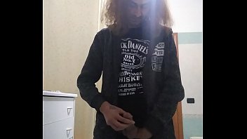 Preview 3 of Vempite - Finalmente corono il mio sogno.Il mio desiderio pi&ugrave_ grande.Ora mi sento realizzato insieme a te.&Eacute_ potevi dirlo prima che mi stavi facendo le fusa.Ora capirai quanto ti voglio bene.Il tuo ex? &Egrave_ acqua passata.