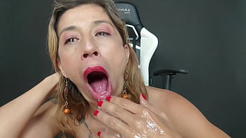 Preview 2 of Boy Fac Aunt - Nasty Milf fisting mouth and pussy