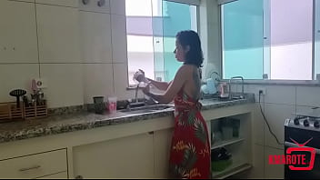 Preview 1 of Foll Xxx Downlod - Joguei a safada boqueteira em cima da pia e fodi gostoso a bucetinha